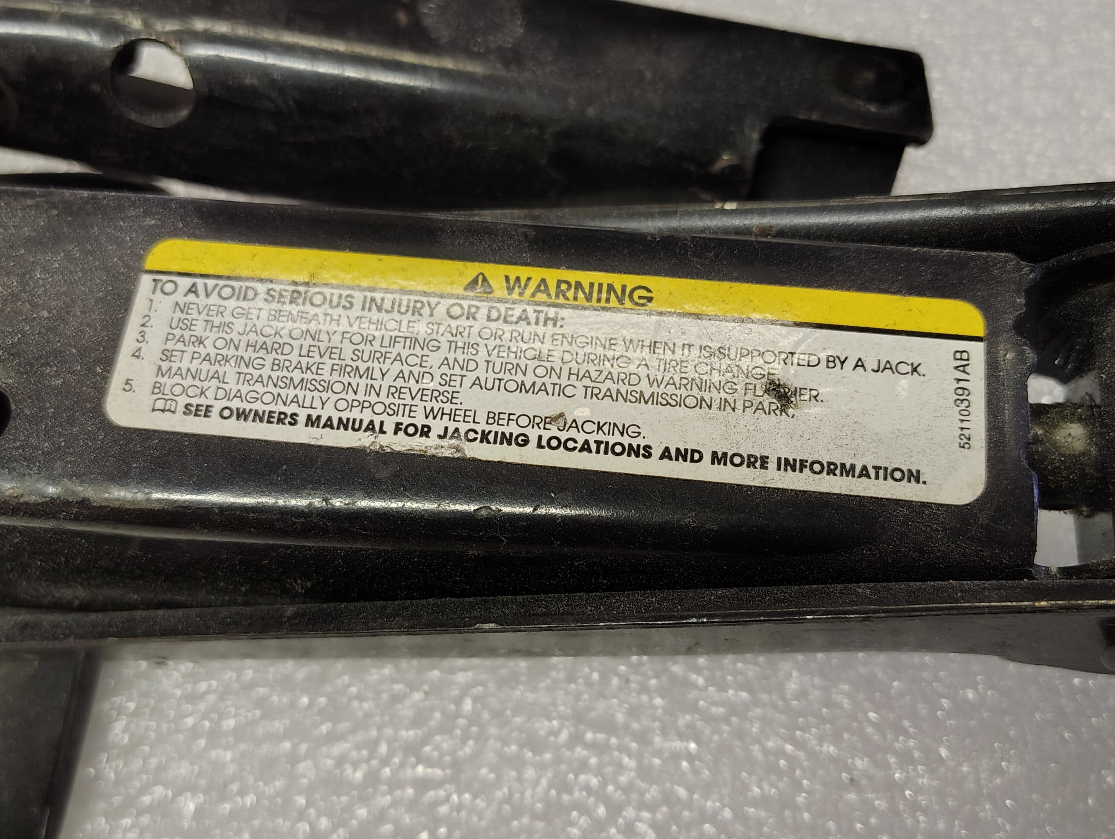 2001 - 2007 Dodge Grand Caravan Emergency Jack & Tool Set (OEM) 04860610AB