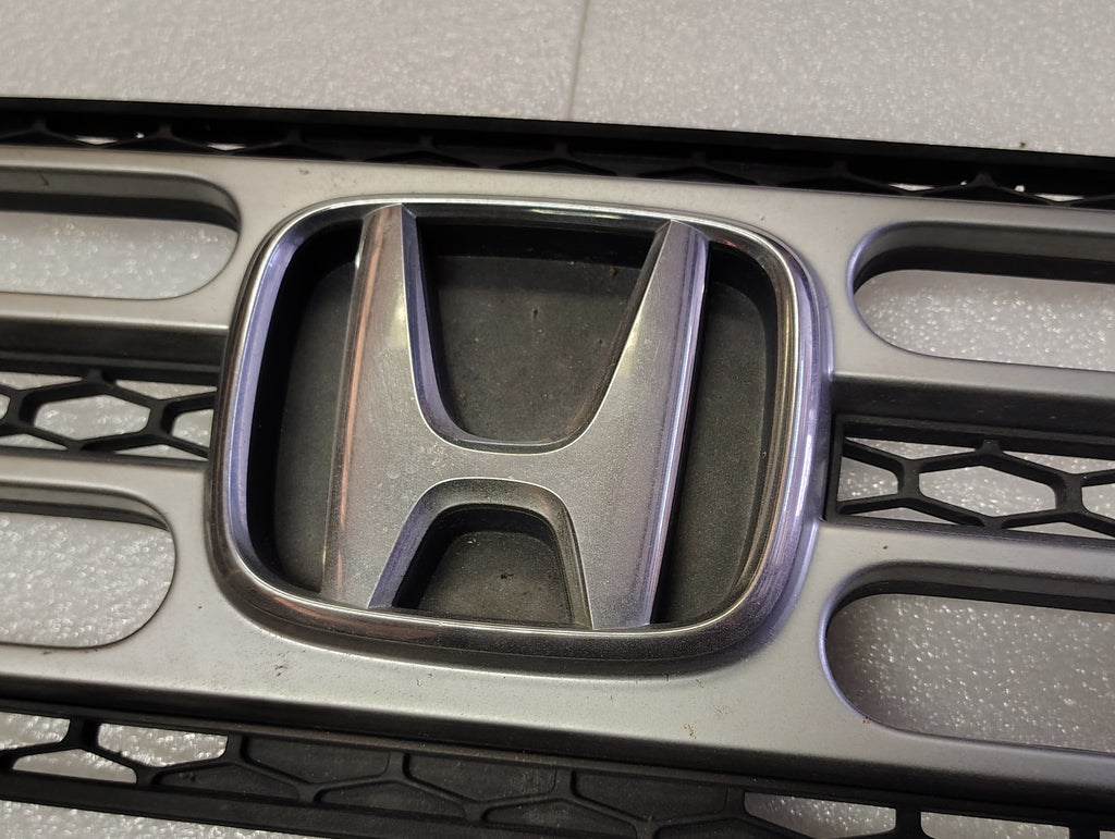 2008 Honda Ridgeline Front Grille Grill 71100-SJC-A000