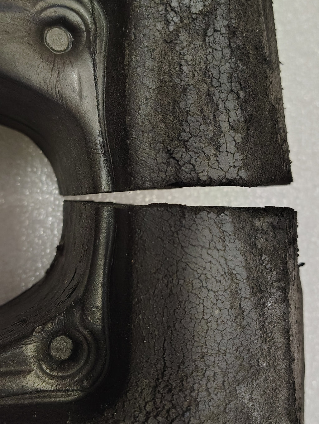 2003 GMC Sonoma Manual Transmission Stick Shift Tunnel Base